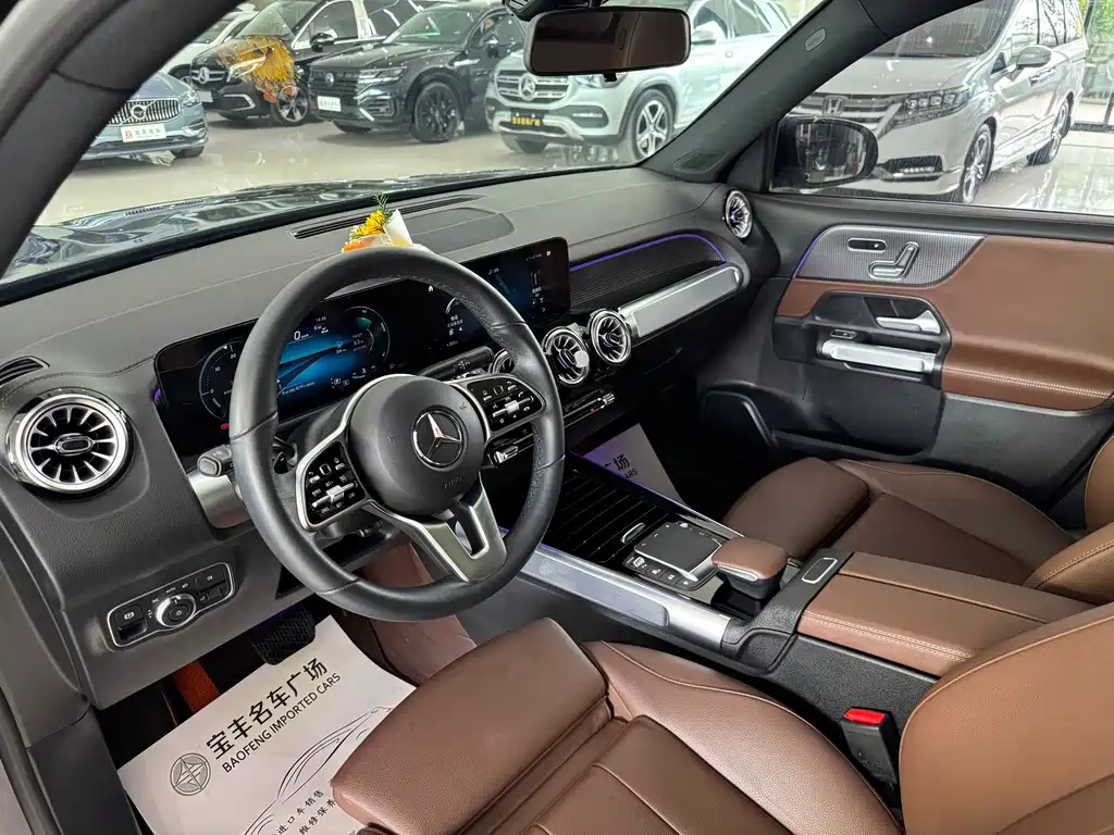 MERCEDES BENZ GLB 2023