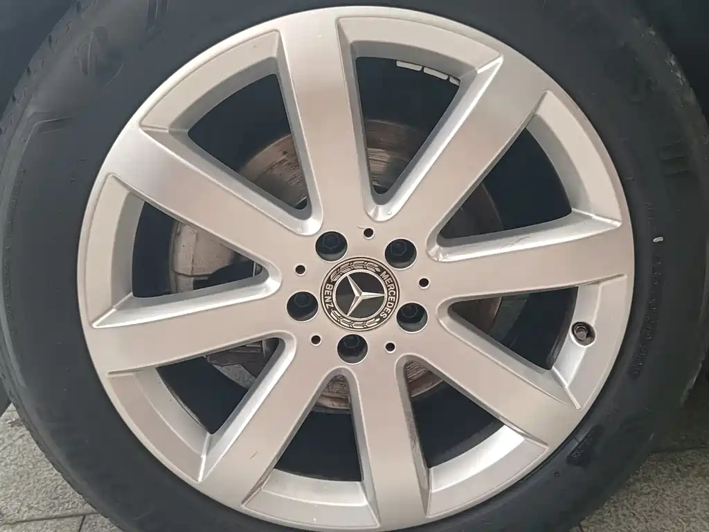 MERCEDES BENZ GLB 2020