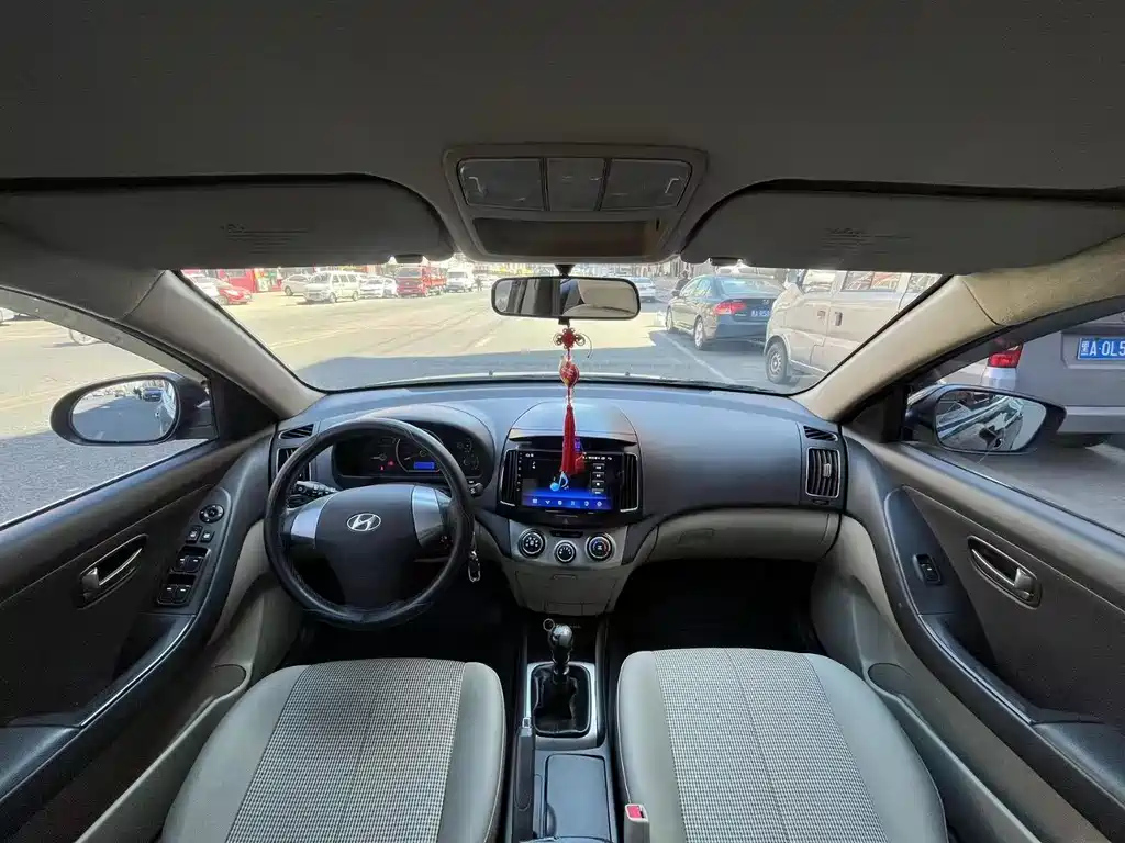 HYUNDAI CELESTA 2015