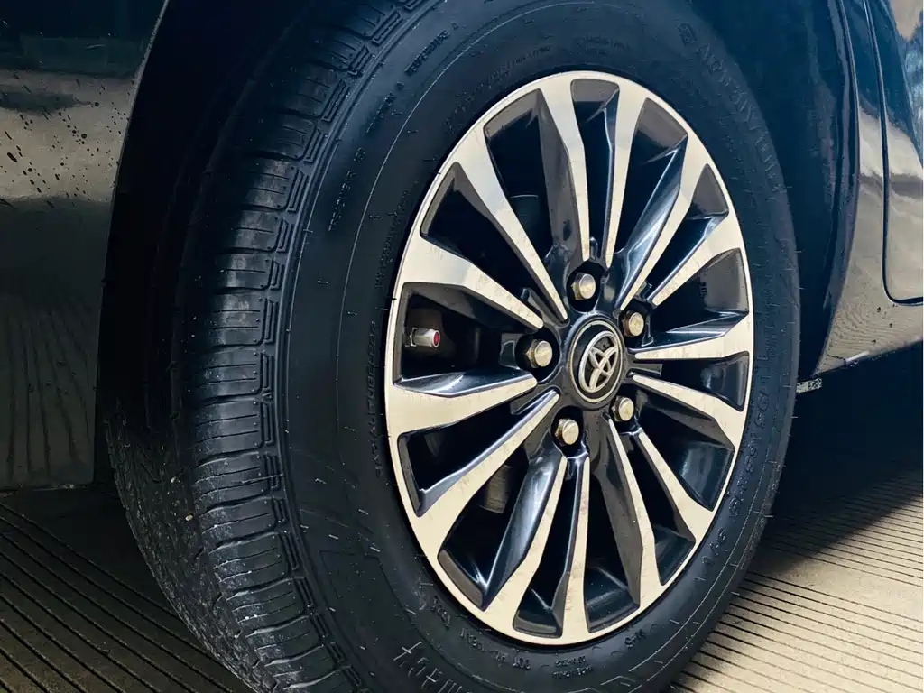 TOYOTA COROLLA 2014