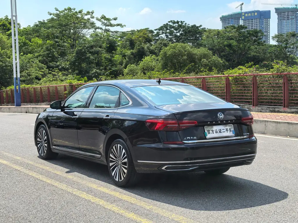VOLKSWAGEN PASSAT 2020