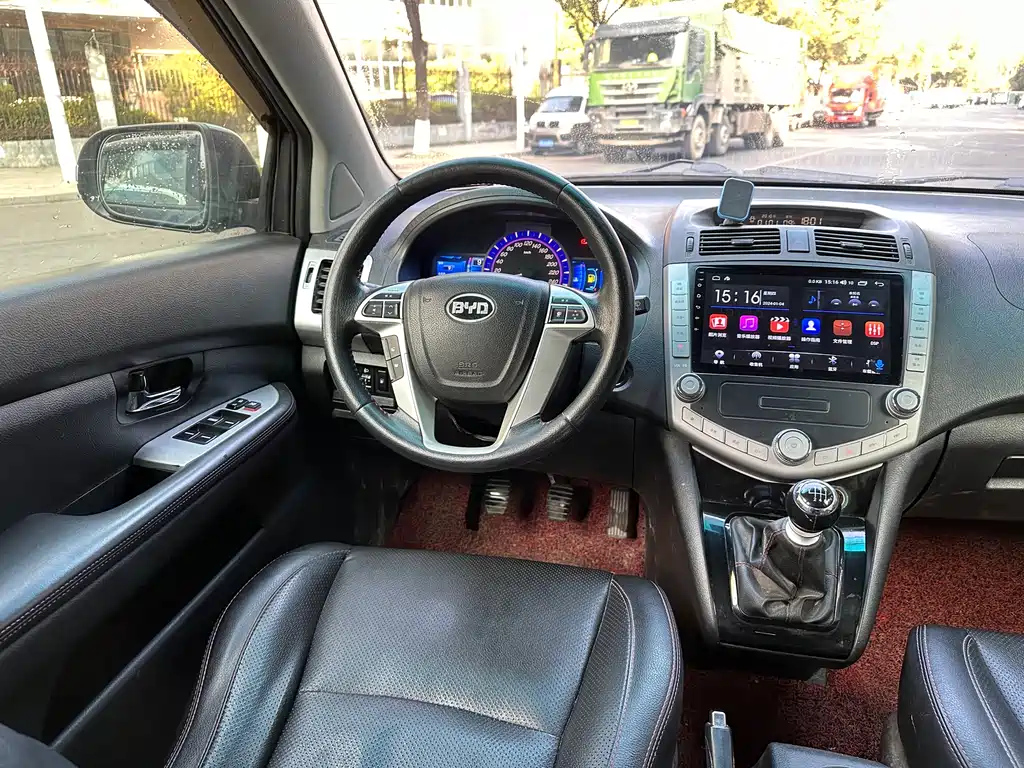 BYD S6 2014