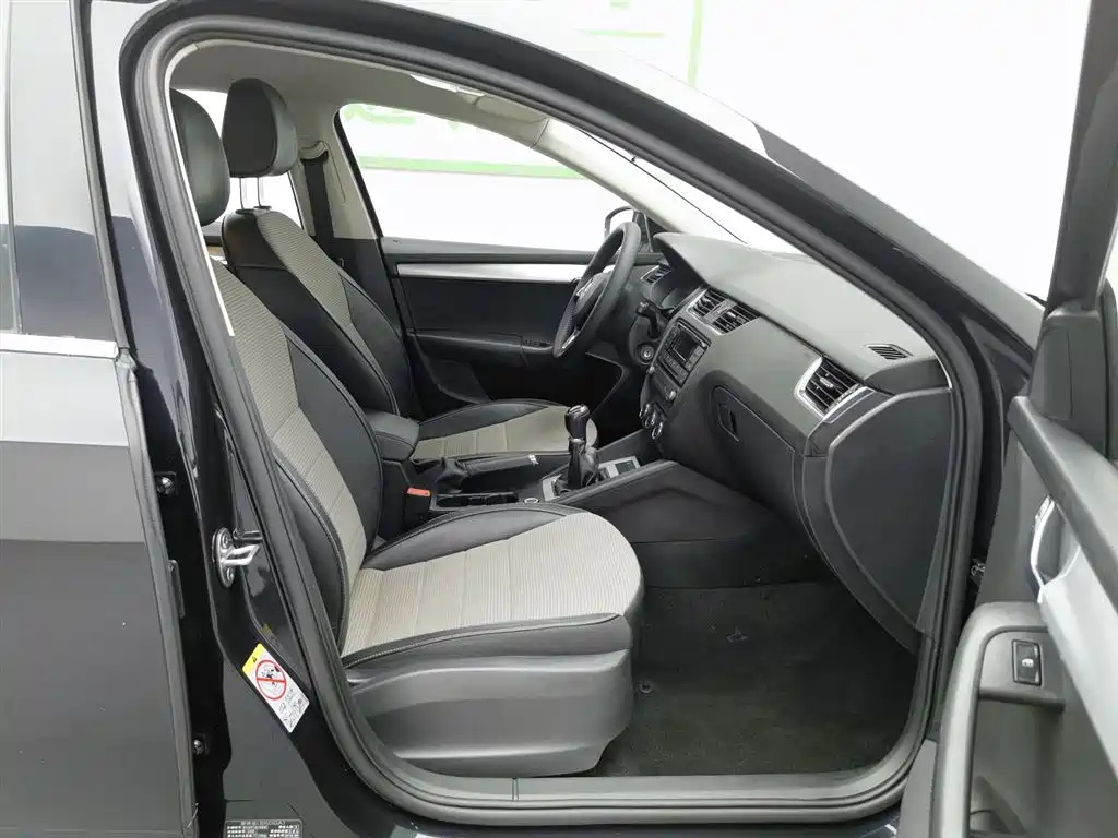 SKODA OCTAVIA 2017