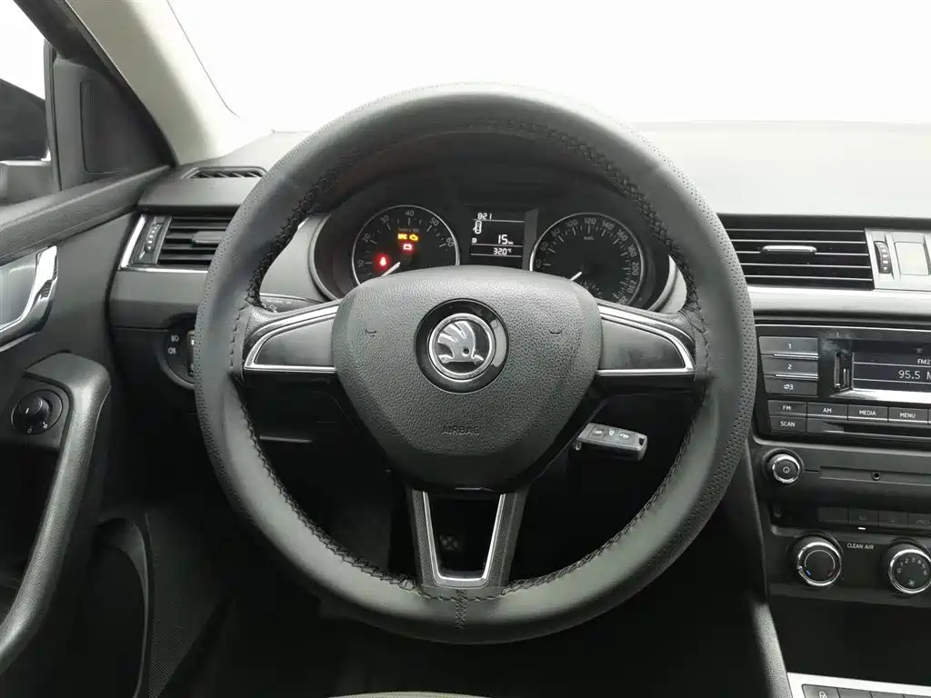 SKODA OCTAVIA 2017