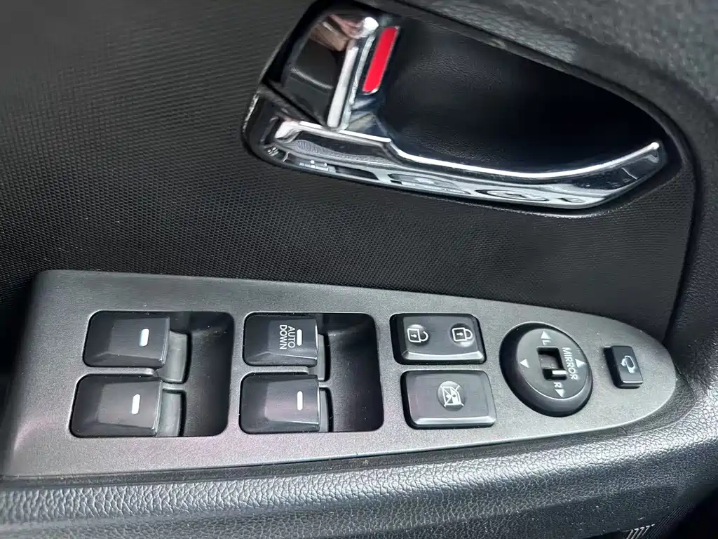 KIA SPORTAGE 2012