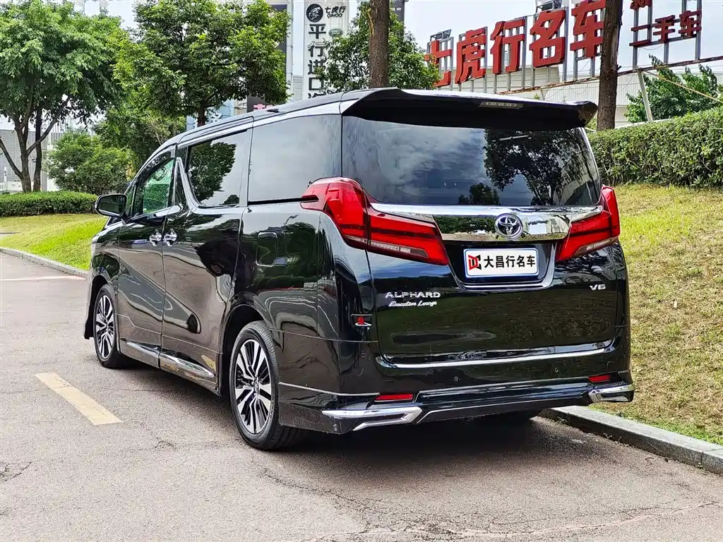 TOYOTA ALPHARD 2019