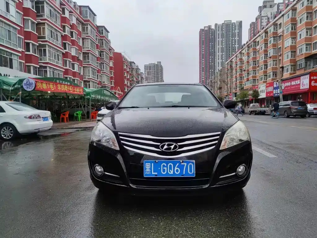 HYUNDAI CELESTA 2015
