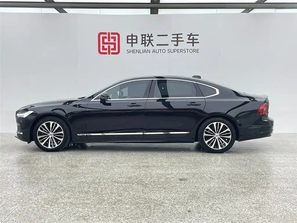 VOLVO S90 2024