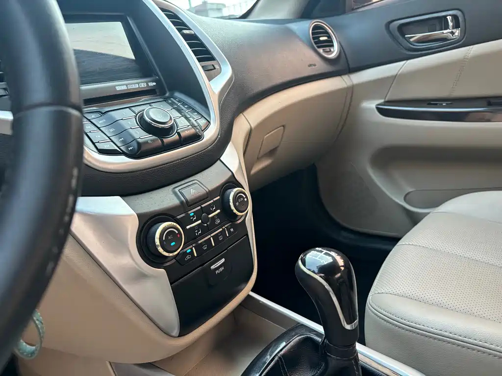 CHANGAN EADO 2013
