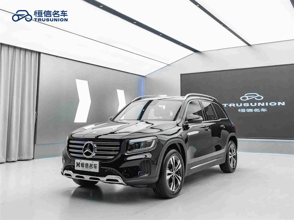 MERCEDES BENZ GLB 2024