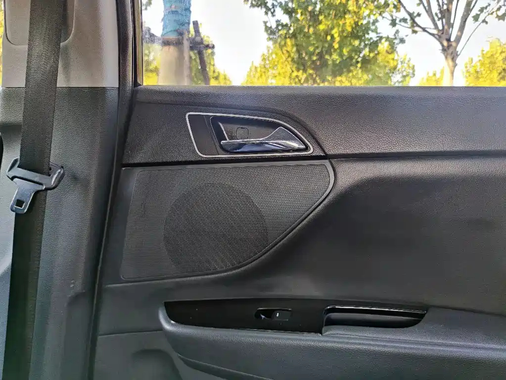 HYUNDAI MISTRA 2015