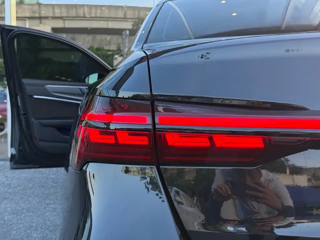 AUDI A6L 2019