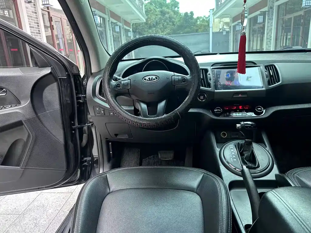 KIA SPORTAGE 2012