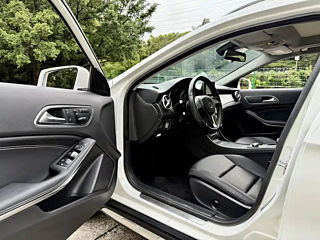 MERCEDES BENZ GLA  2015 YEAR GLA 200 DYNAMIC 2015