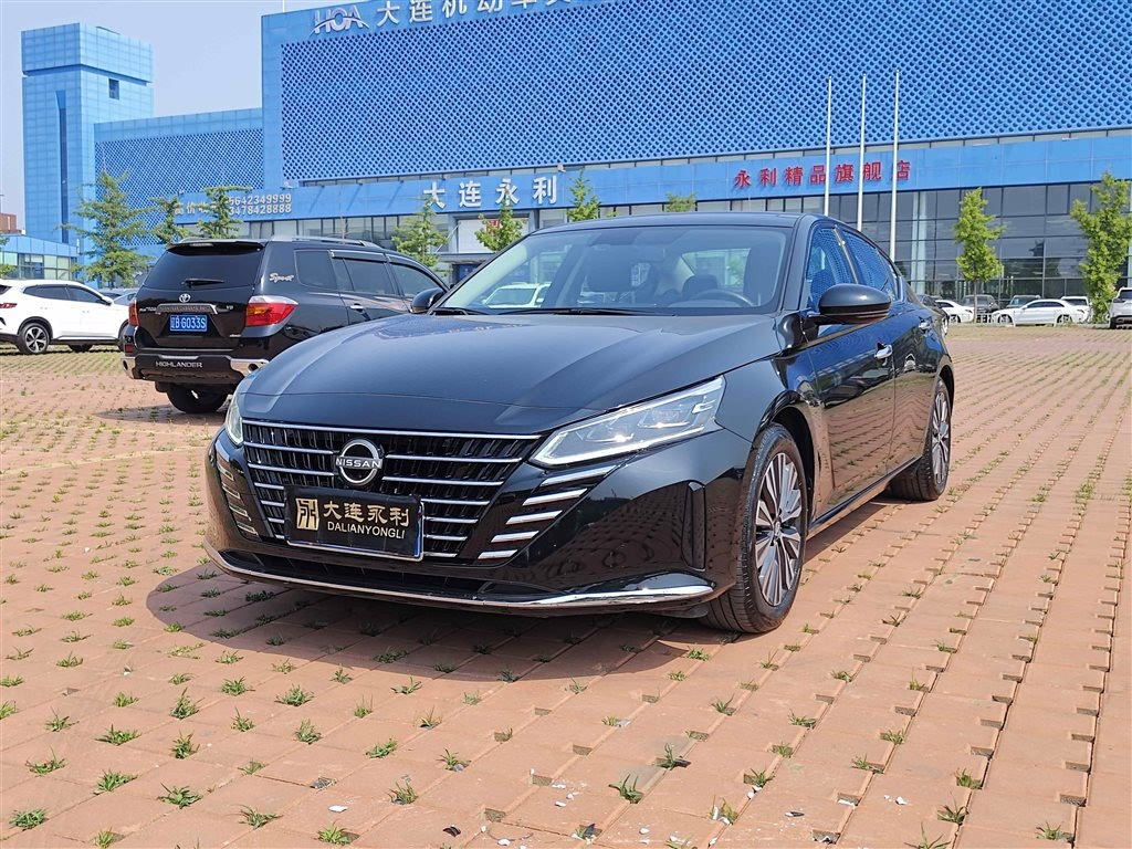 NISSAN TEANA 2022