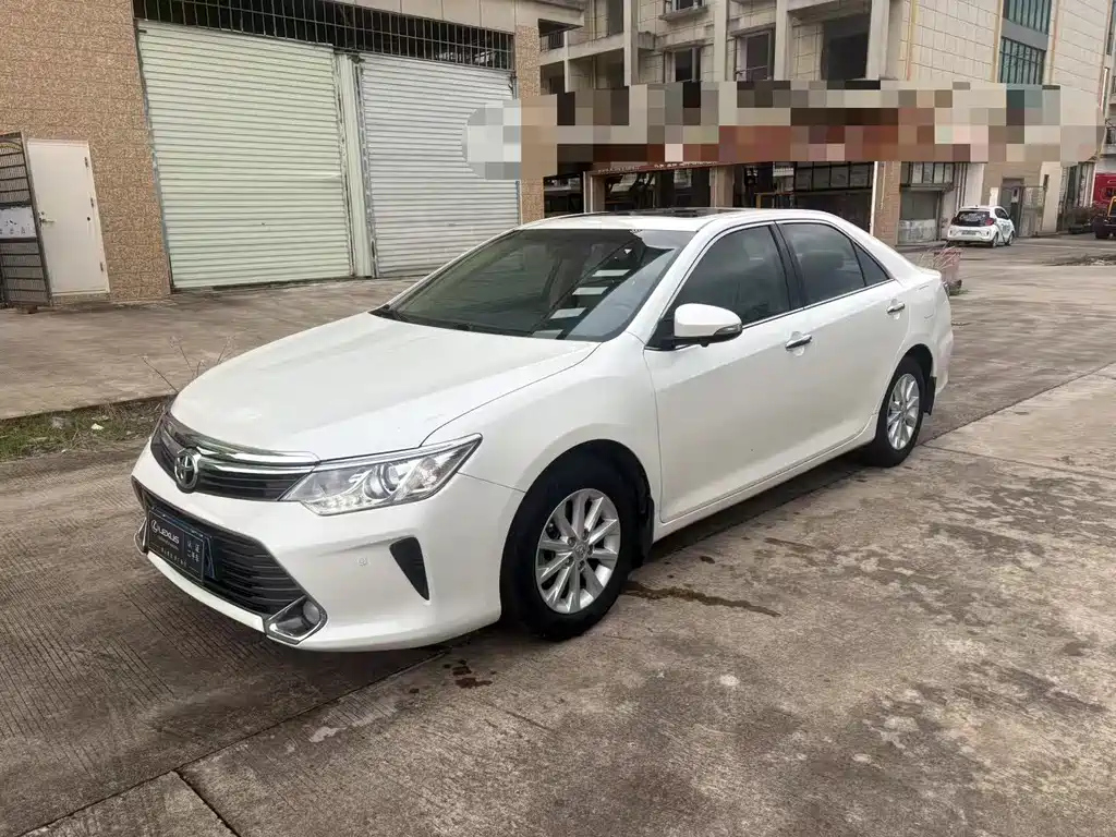 TOYOTA CAMRY 2015