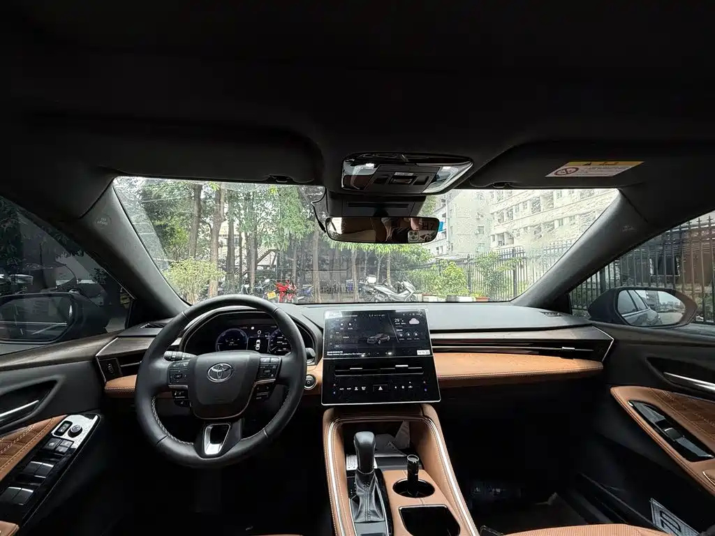 TOYOTA AVALON 2024