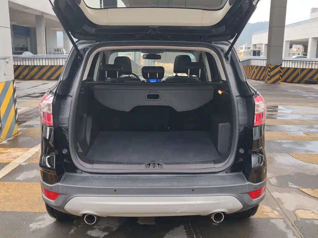 FORD ESCAPE 2017