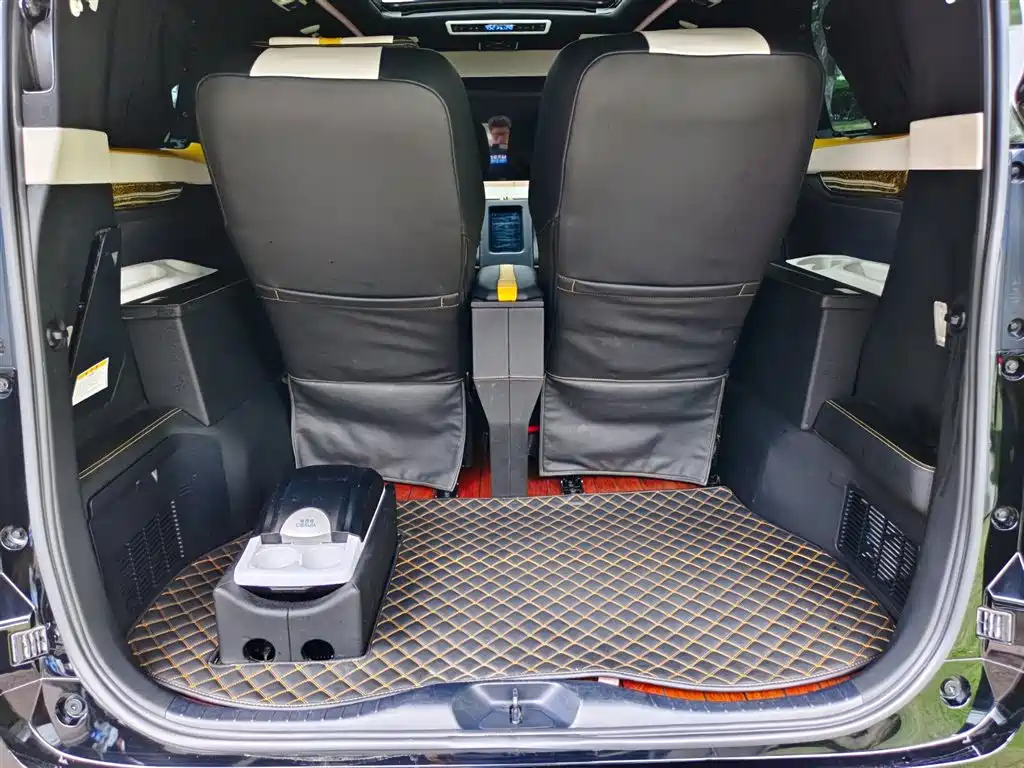 TOYOTA ALPHARD 2018