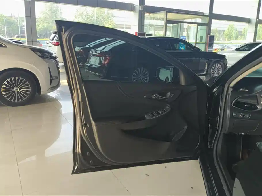 CHEVROLET MALIBU XL 2022