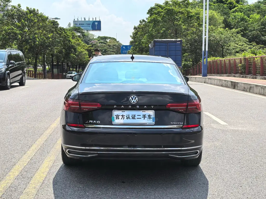 VOLKSWAGEN PASSAT 2020
