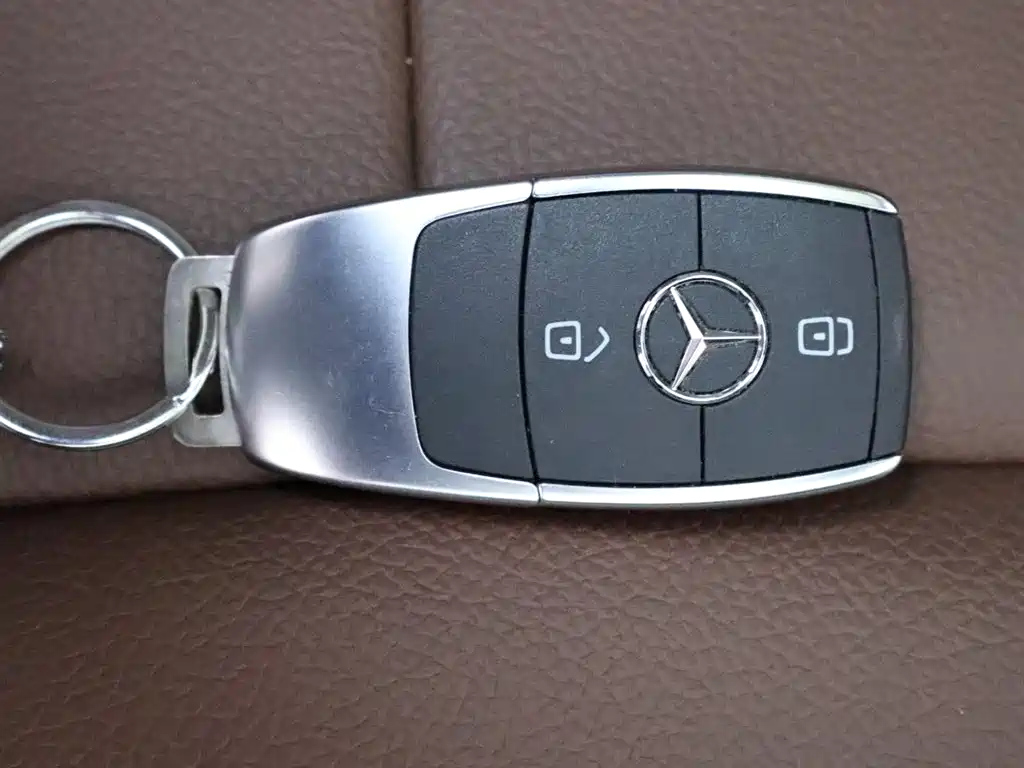MERCEDES BENZ GLB 2022