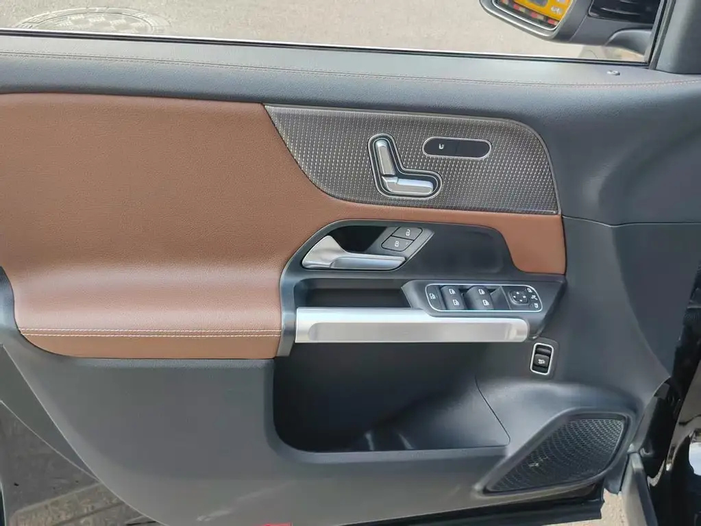 MERCEDES BENZ GLB 2020