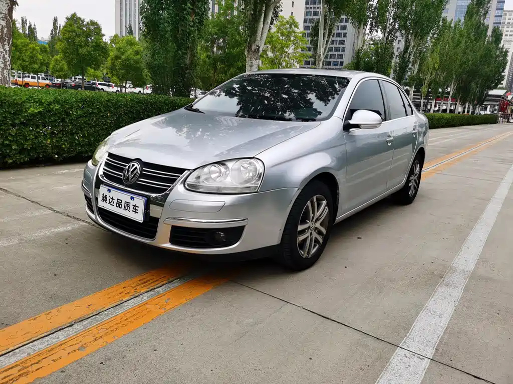 VOLKSWAGEN SAGITAR 2011