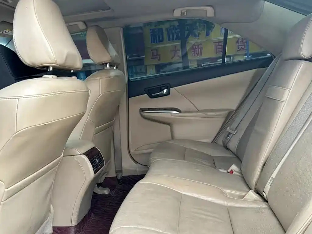 TOYOTA CAMRY 2012