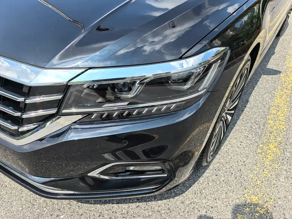 VOLKSWAGEN PASSAT 2020
