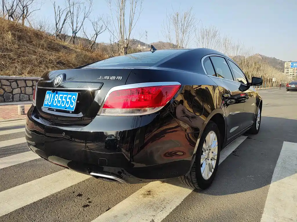 BUICK LACROSSE 2012