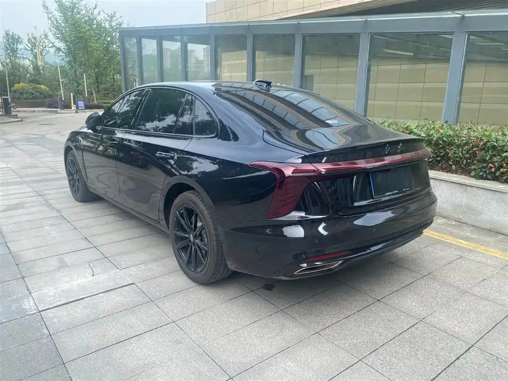 HONGQI H5 2025