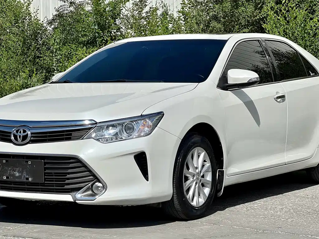 TOYOTA CAMRY 2015