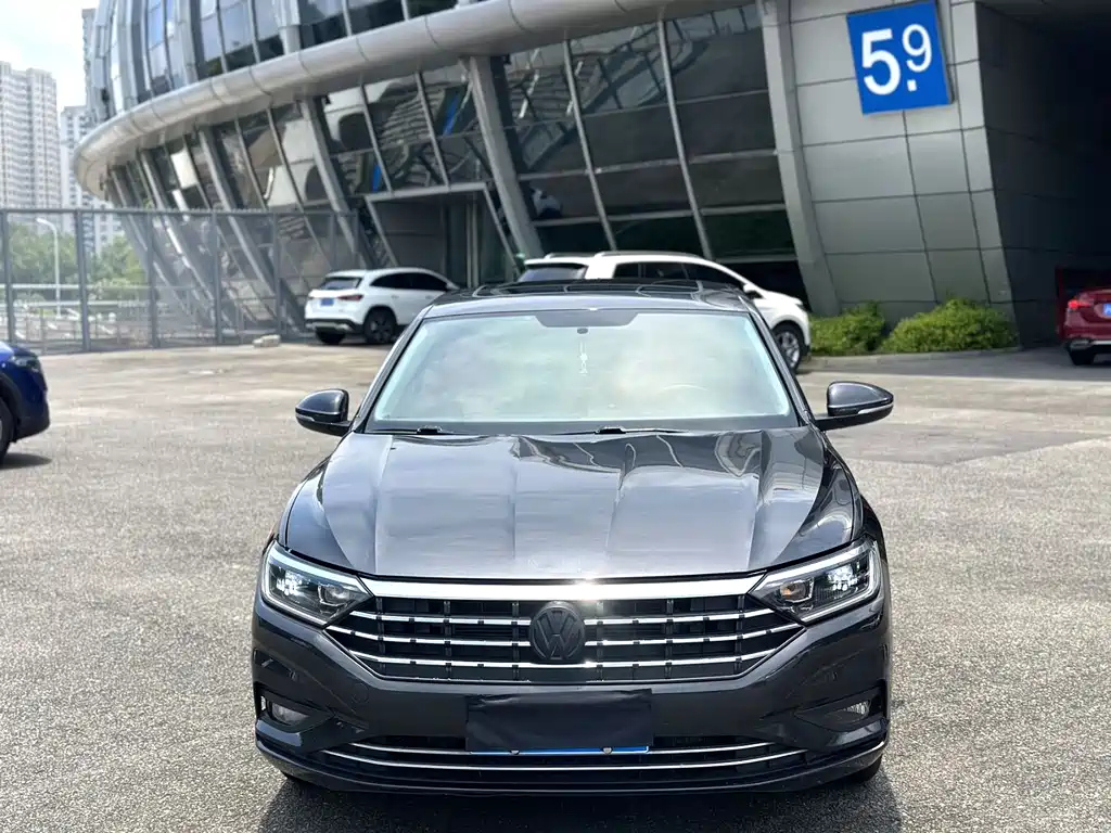 VOLKSWAGEN SAGITAR 2021