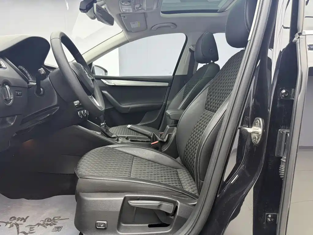 SKODA OCTAVIA 2020