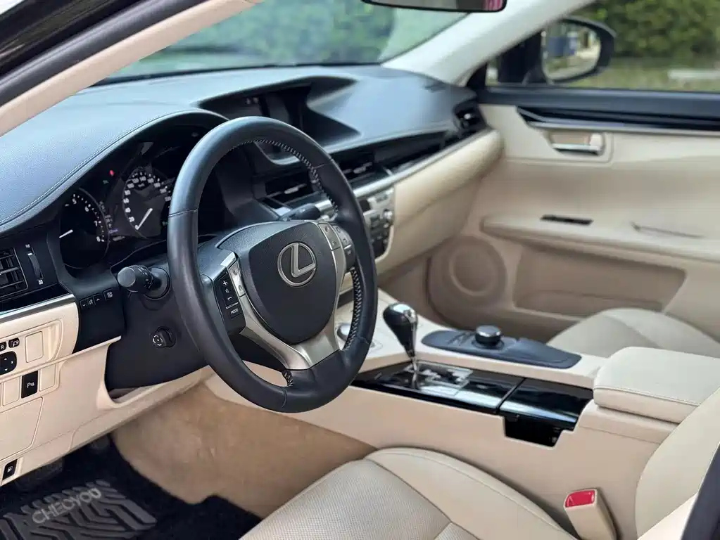 LEXUS ES 2014