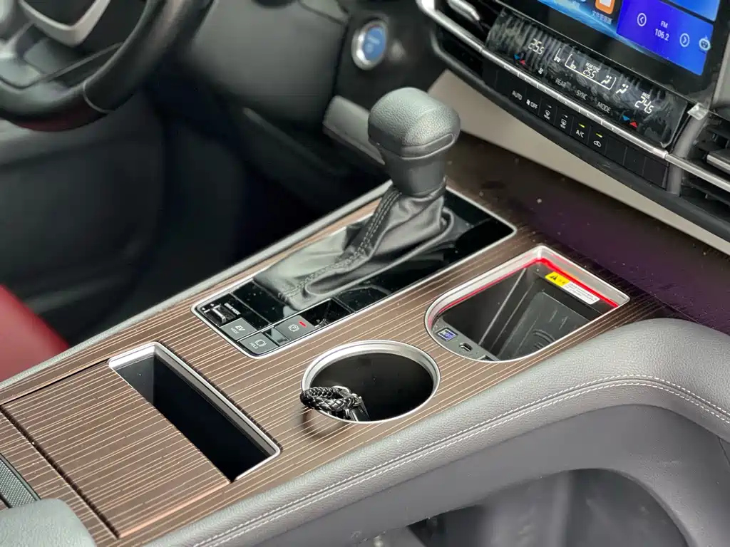 TOYOTA SIENNA SIENNA 2024