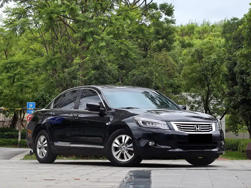 HONDA ACCORD 2010