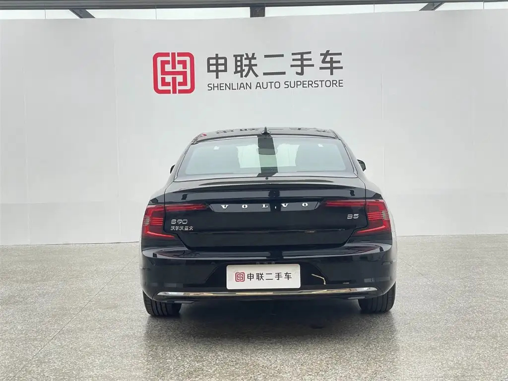 VOLVO S90 2024