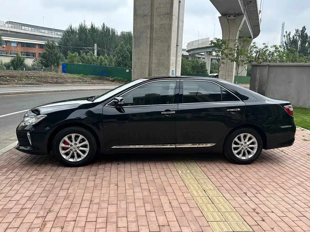 TOYOTA CAMRY 2016