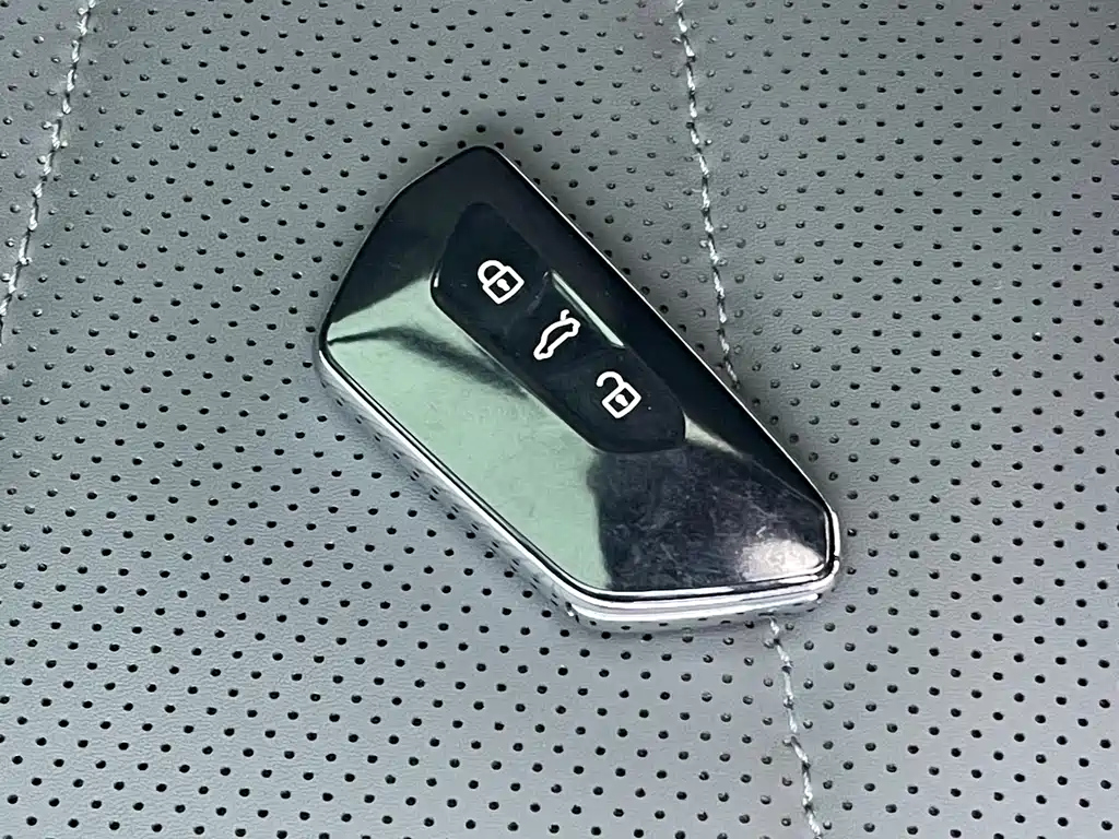 VOLKSWAGEN PASSAT 2025