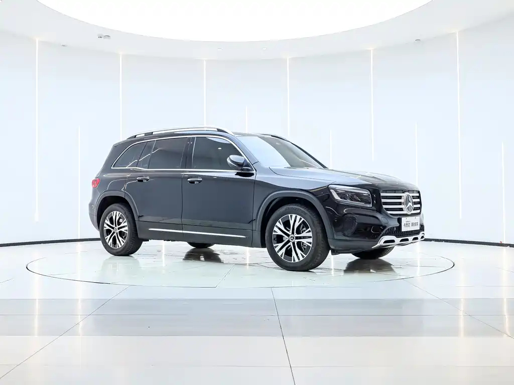 MERCEDES BENZ GLB 2024