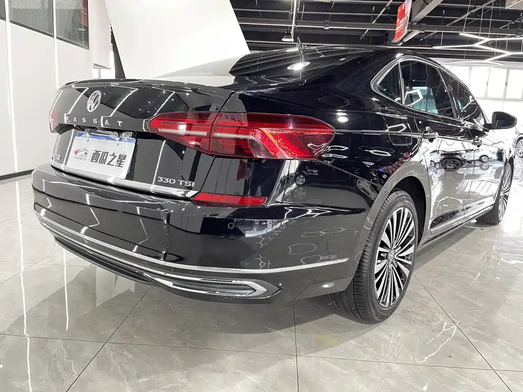 VOLKSWAGEN PASSAT 2019