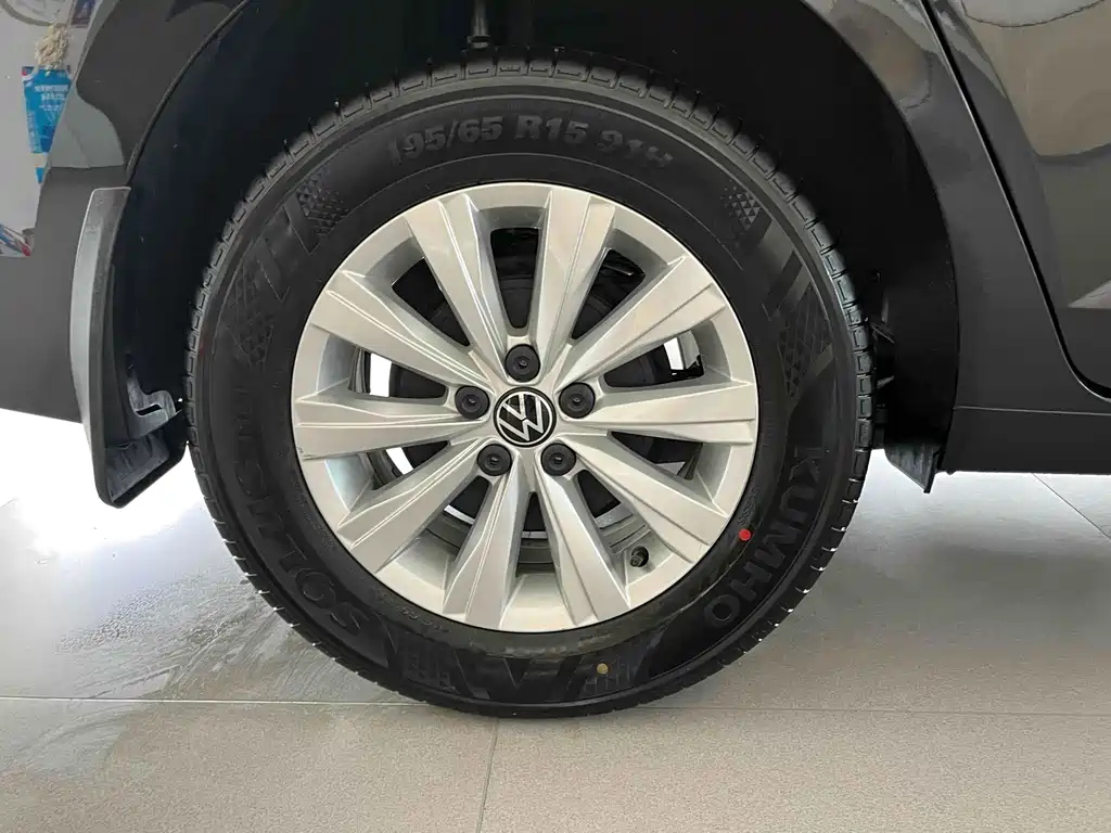 VOLKSWAGEN LAVIDA 2024
