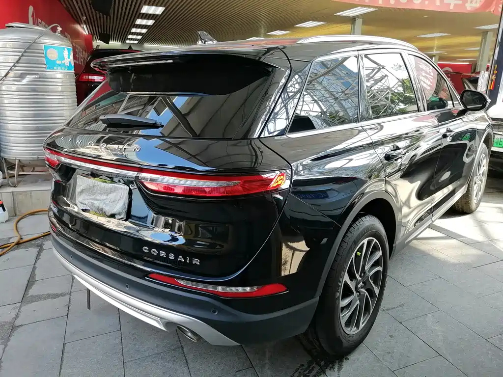 LINCOLN ADVENTURER 2022