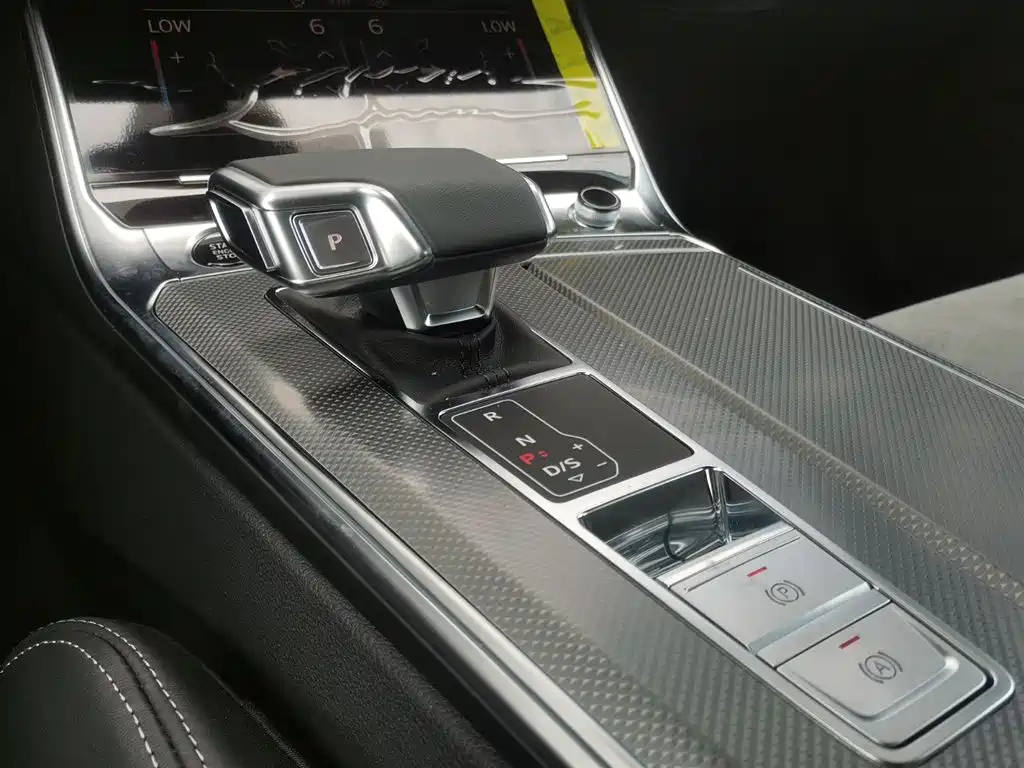 AUDI A6L 2024