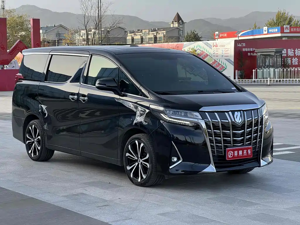 TOYOTA ALPHARD 2018
