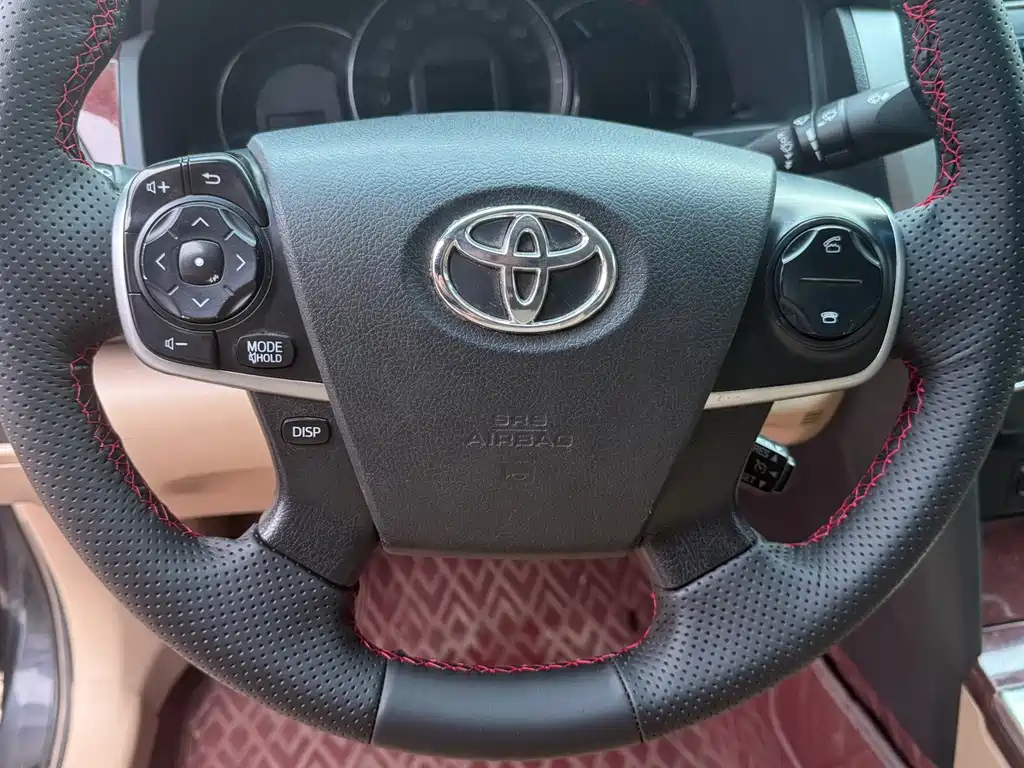 TOYOTA CAMRY 2012