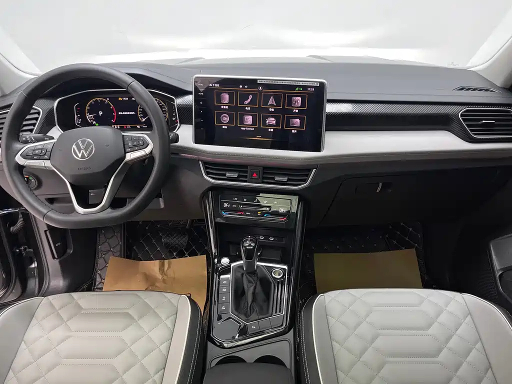 VOLKSWAGEN TAYRON 2023