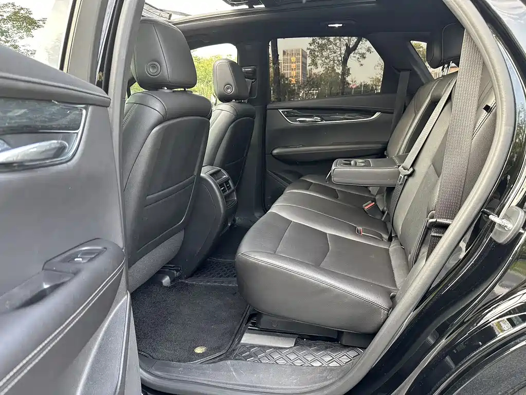 CADILLAC XT5 2021